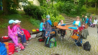 Fr&uuml;hst&uuml;ckszeit  (Bild vergr&ouml;&szlig;ern)