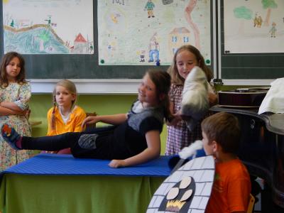 Foto des Albums: Märchenaufführungen der Klasse 2b