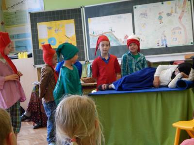 Foto des Albums: Märchenaufführungen der Klasse 2b