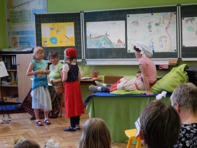 Foto des Albums: Märchenaufführungen der Klasse 2b