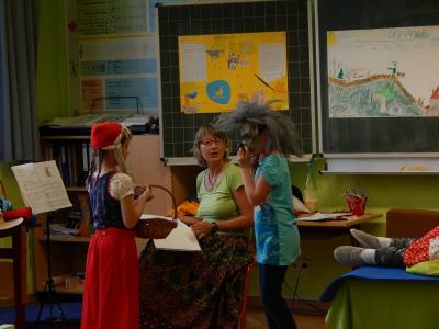 Foto des Albums: Märchenaufführungen der Klasse 2b