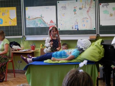 Foto des Albums: Märchenaufführungen der Klasse 2b
