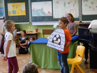 Foto des Albums: Märchenaufführungen der Klasse 2b