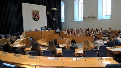 Foto des Albums: Wilhelm-Hofmann-Gymnasium: Schülerparlament im Landtag (03.06.2016)