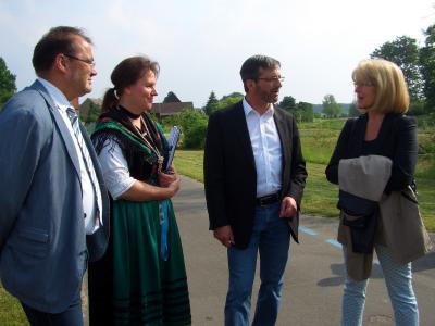Foto des Albums: Besuch Minister Vogelsänger am 26.5. in Hohenseefeld (13.06.2016)