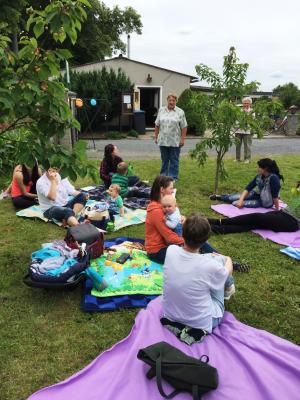 Foto des Albums: Sommerfest der Eltern-Baby-Gruppe in der Gartensparte West am 16.6.16 (17. 06. 2016)