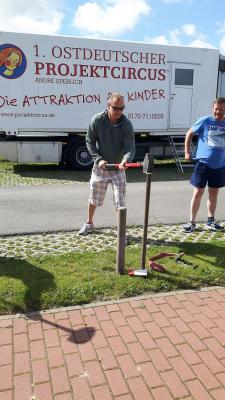Foto des Albums: Zirkusaufbau