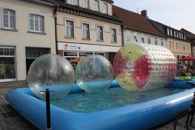 Foto des Albums: Mittsommernachtsshopping 2016 in Wittstock/Dosse (01.07.2016)