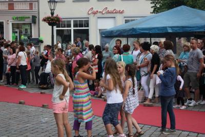 Foto des Albums: Mittsommernachtsshopping 2016 in Wittstock/Dosse (01.07.2016)