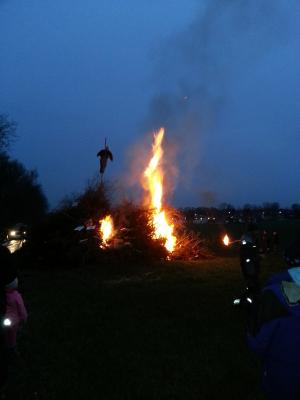 Foto des Albums: Osterfeuer 2015