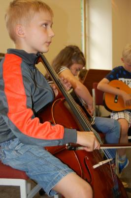 Foto des Albums: IKARUS-Kinder bereiten kleines Konzert vor