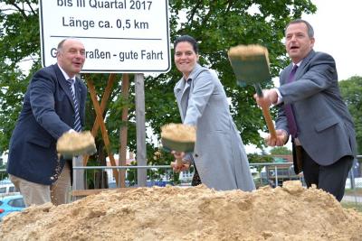 Foto des Albums: Bilder vom ersten Spatenstich für die Baumaßnahme Landestraße 201, Ausbau der Ortsdurchfahrt Falkensee