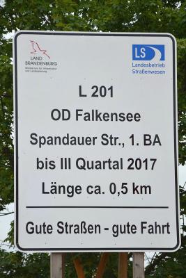 Foto des Albums: Bilder vom ersten Spatenstich für die Baumaßnahme Landestraße 201, Ausbau der Ortsdurchfahrt Falkensee