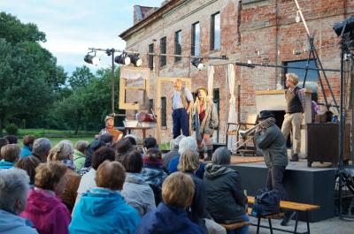 Foto des Albums: Sommertheater vor der Dahmer Schlossruine (15.07.2016)