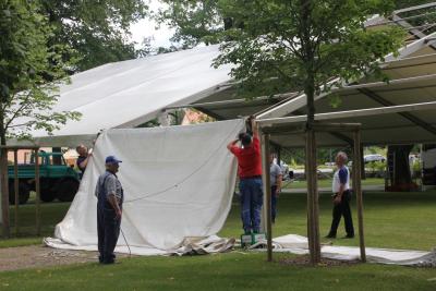 Foto des Albums: Heimat- und Wiesenfest 2016: Impressionen vom Aufbau (21. 07. 2016)