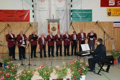 Foto des Albums: 16. Juli 2016 - 120 Jahre Männergesangverein “Freundschaft“ Kiebitzreihe