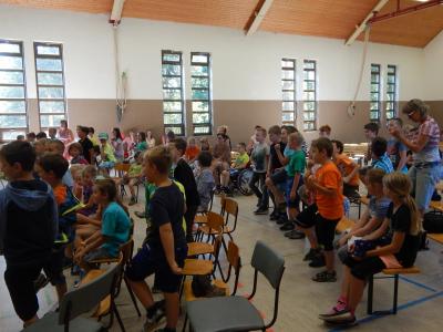 Foto des Albums: 1. Schultag Begrüßung in der Turnhalle