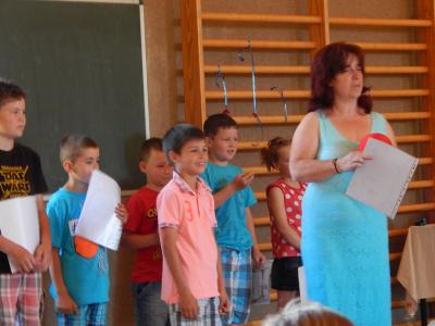 Foto des Albums: Abschluss Klasse 4 in der Turnhalle