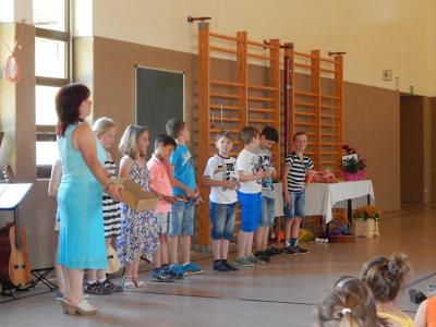 Foto des Albums: Abschluss Klasse 4 in der Turnhalle