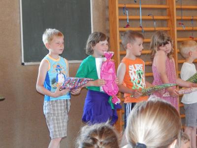 Foto des Albums: Abschluss Klasse 4 in der Turnhalle