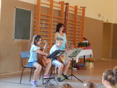 Foto des Albums: Abschluss Klasse 4 in der Turnhalle