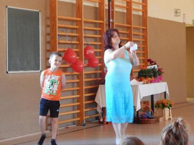 Foto des Albums: Abschluss Klasse 4 in der Turnhalle