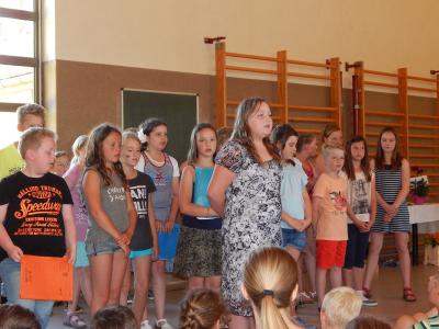 Foto des Albums: Abschluss Klasse 4 in der Turnhalle
