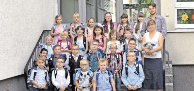 Klasse 1a mit Herrn Katsarski  (Bild vergr&ouml;&szlig;ern)