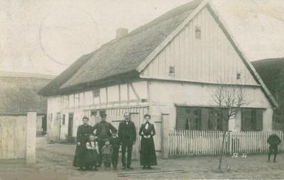 Vorschaubild: Ernhaus in der Dorfstraße um 1900