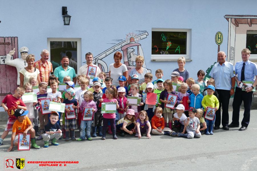 Foto der Galerie: Brandschutzerziehung für Kindergarten- und Grundschulkinder Kreisfeuerwehrverband Vogtland e. V. gibt Mal- und Vorleseheftes heraus