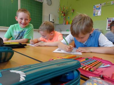 Vorschaubild: Die Wackelzähne erleben eine Unterrichtsstunde in der Grundschule