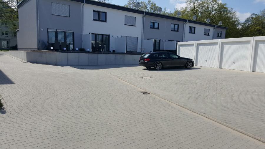 Aussenanlage Reihenh&auml;user 