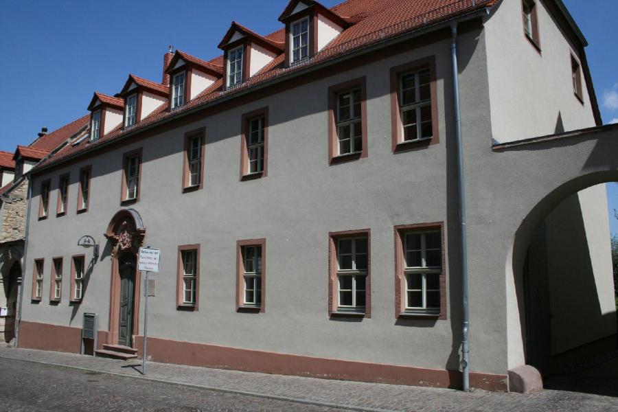 Nebraer Stra&szlig;e  (Bild vergr&ouml;&szlig;ern)