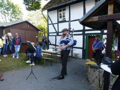 Vorschaubild: Der Abend endete mit Lifemusik, die uns lange in Erinnerung bleiben wird. Foto: M.Koppe -Ellrich