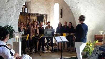 Vorschaubild: Die "Chor-Y-Feen" begeistern mit einem bunten Strauß an Melodien. Seht euch auch die Videos an. Foto: M.Koppe -Ellrich