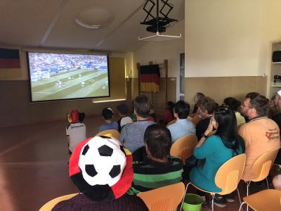 Vorschaubild: Public Viewing zur Fußball WM im Kinderland...
