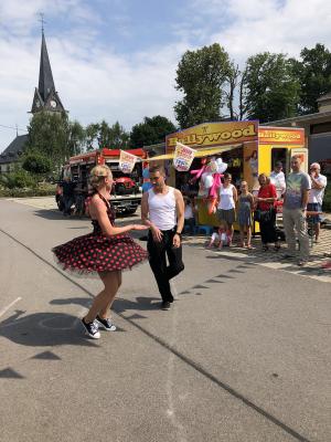 Vorschaubild: Sommerfest in Berthelsdorf ... und Tina war mit dabei ... beim TANZEN!!!