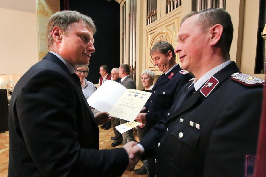 Ehrung der Vereine(C) Sandi Wermes  (Bild vergr&ouml;&szlig;ern)