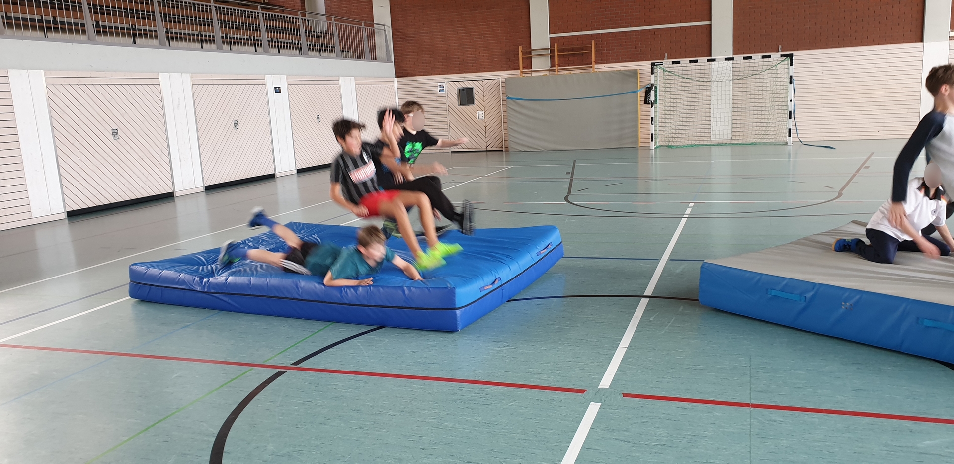 Bild: Sportunterricht - Teambuilding