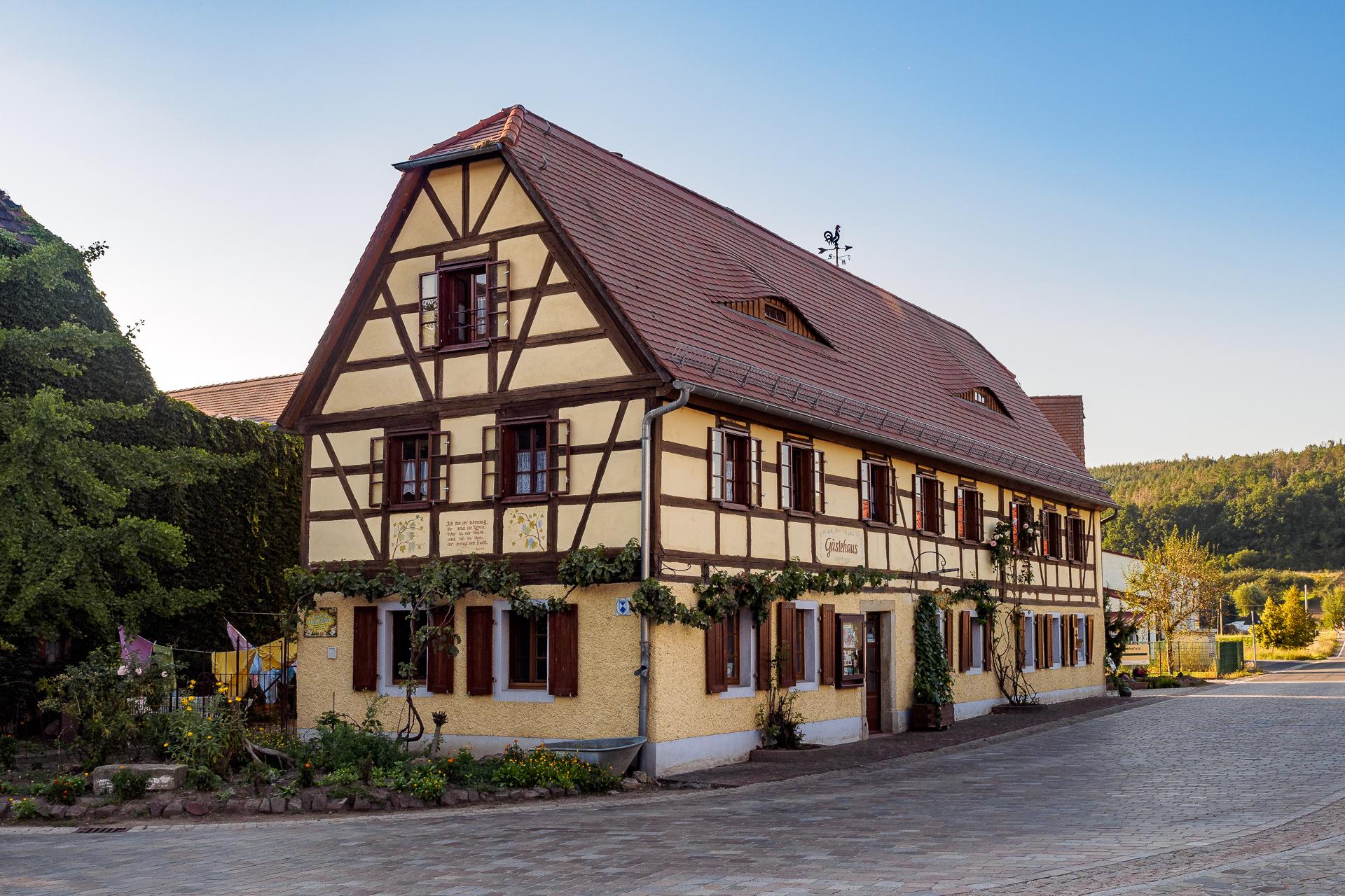 Peter Haider - Klosterbuch  (Bild vergr&ouml;&szlig;ern)
