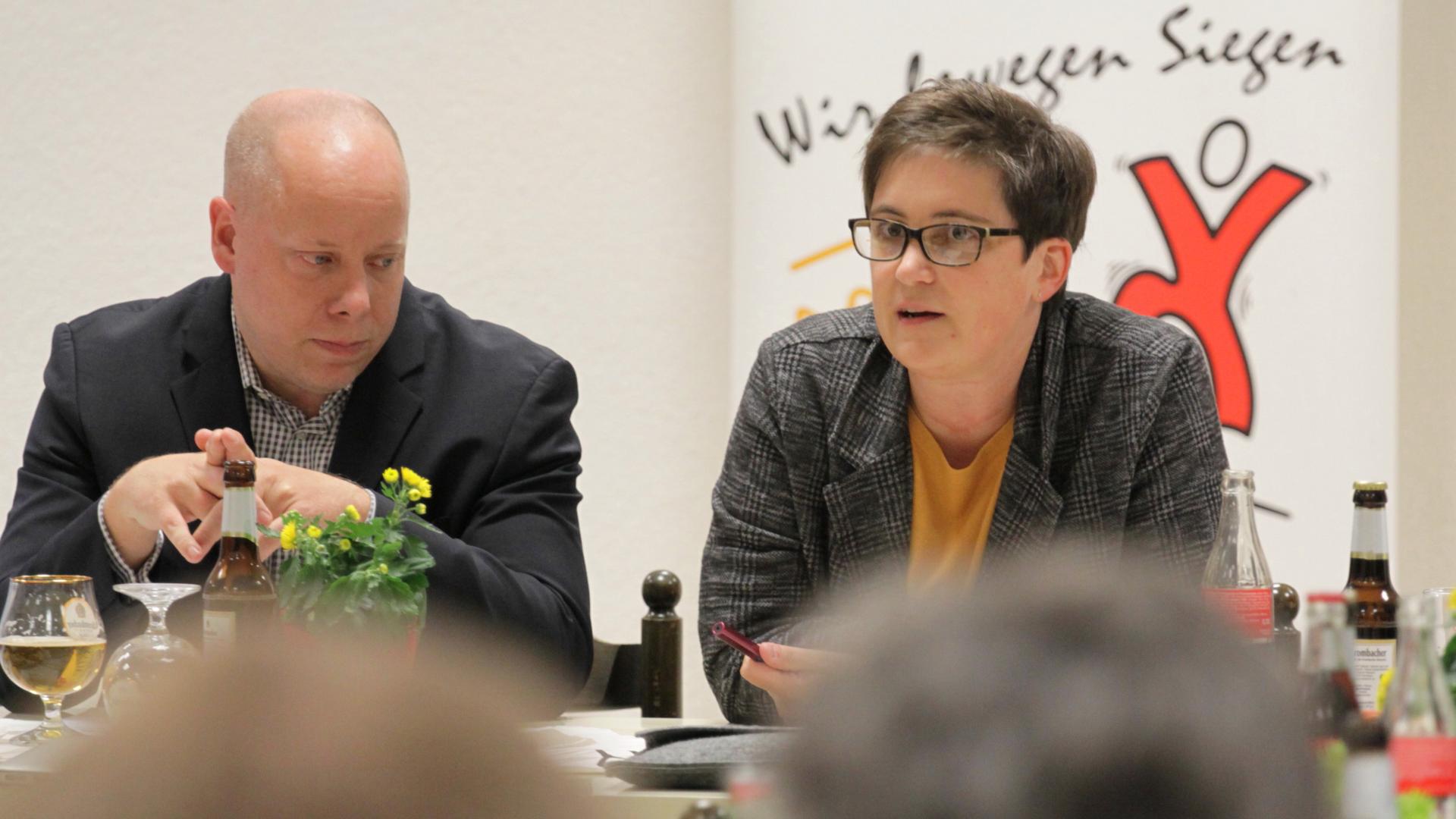 Guido M&uuml;ller (Vors.) und Nina Otto. 