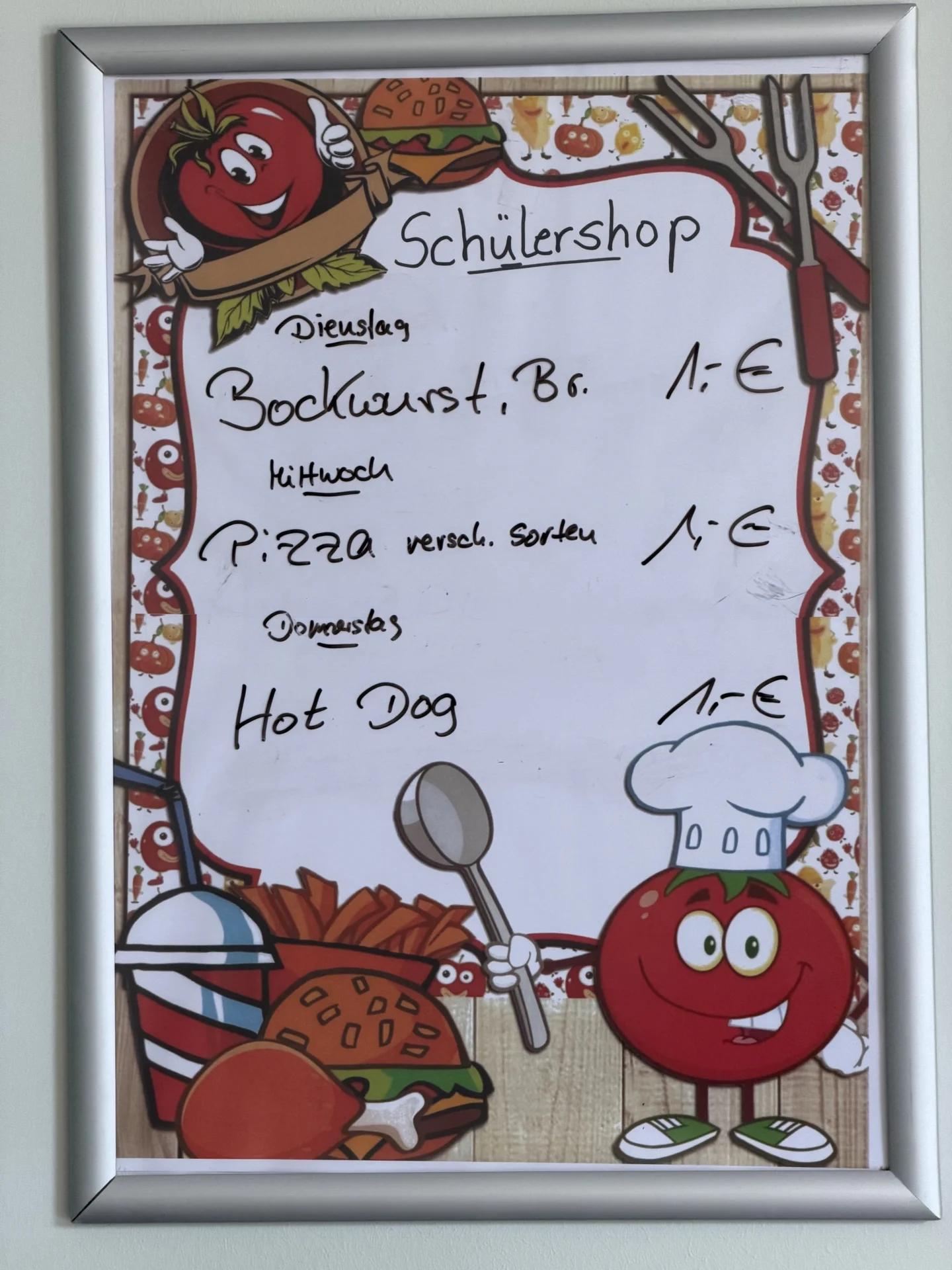 Wochenangebot aus der Lehrk&uuml;che: Selbst zubereitete Speisen werden im Sch&uuml;lershop angeboten. 