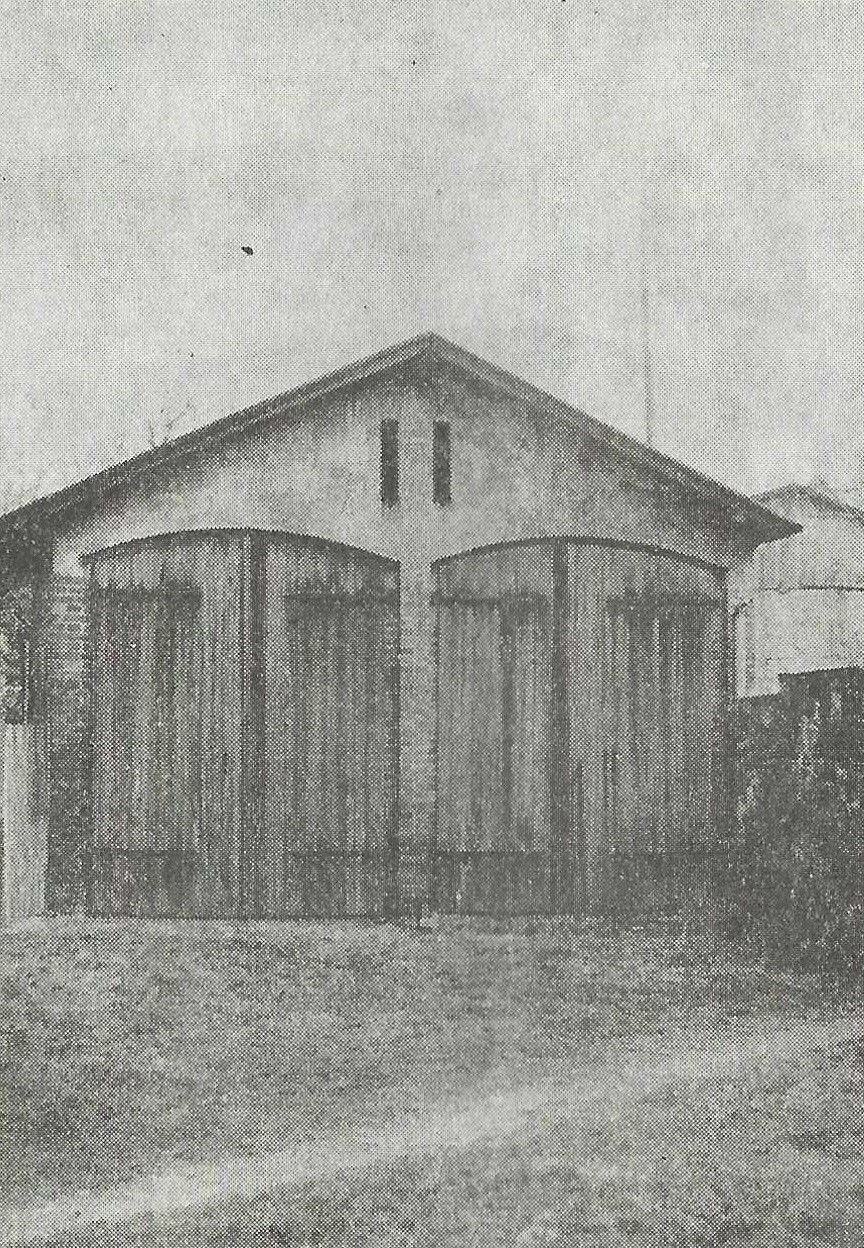 Bild: altes Depot an der Kirche