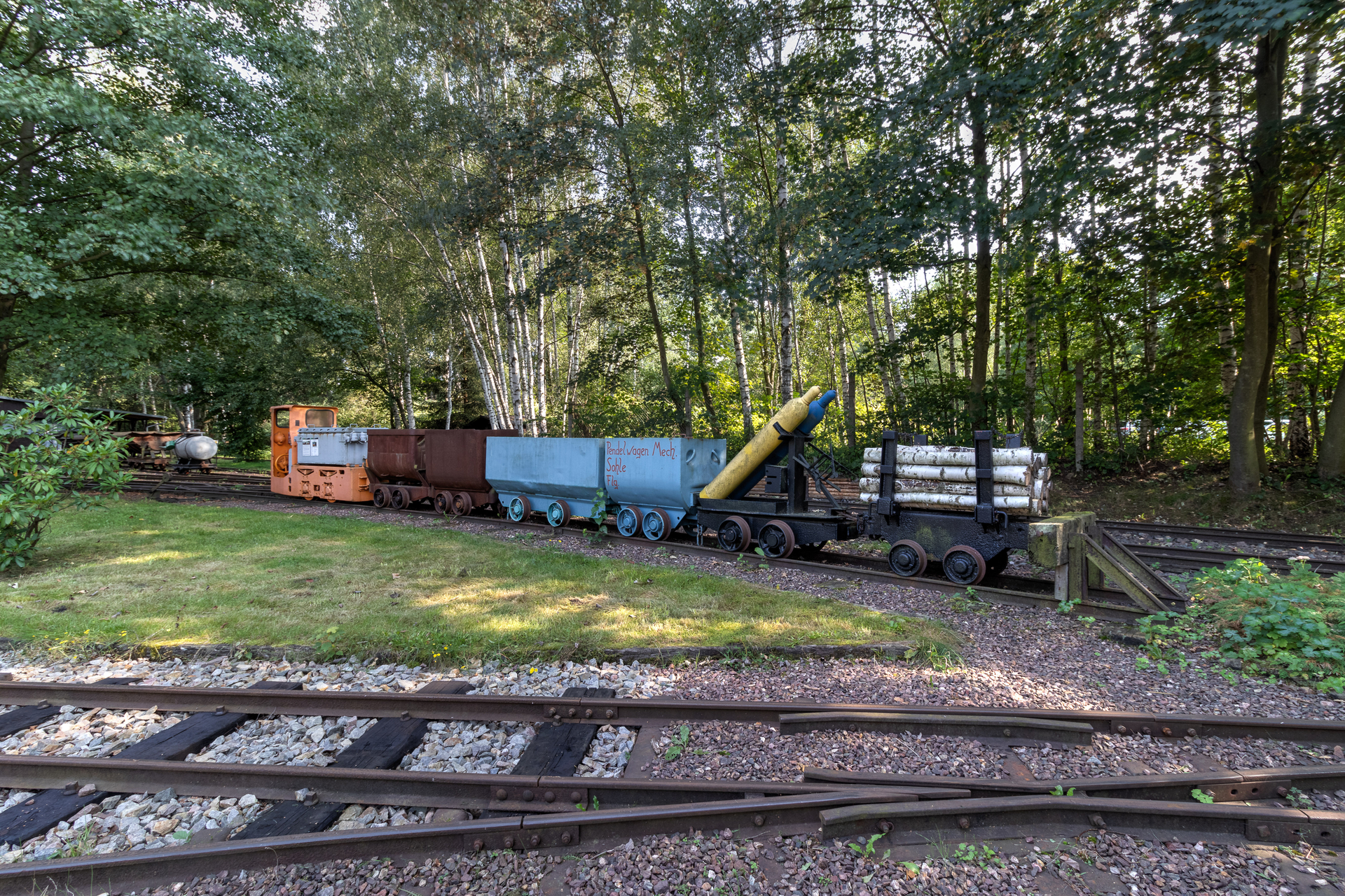 Eberhard K&ouml;hler - Feldbahn  (Bild vergr&ouml;&szlig;ern)