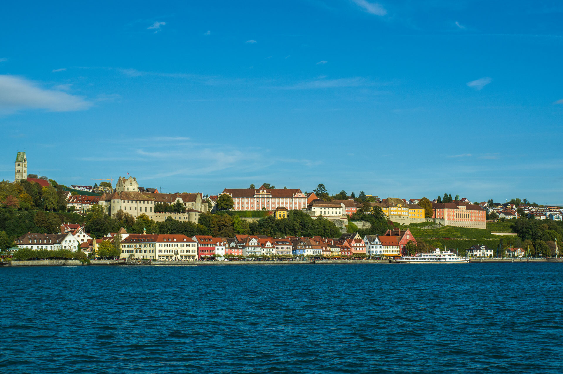 Meersburg vom Schiff  (Bild vergr&ouml;&szlig;ern)