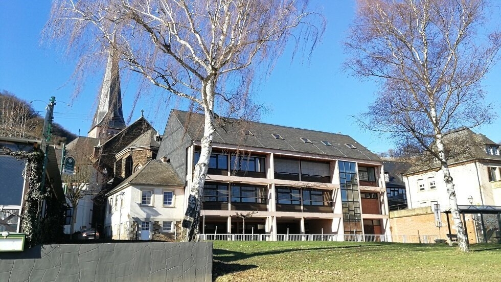 Alte Schule WeinGut Benedict Loosen Erben Tel 0160 84 28 967 