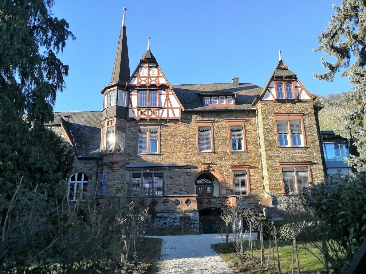 Berres WeinGut Benedict Loosen Erben Tel 0160 84 28 967 