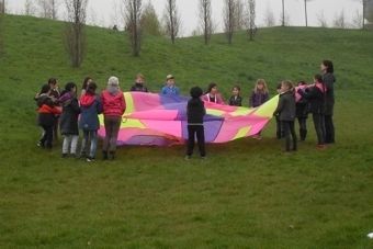 Bild: Spiele auf der Wiese