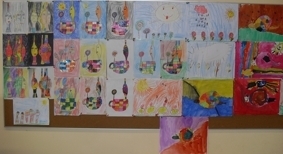 Bild: Heute haben wir Bilder ausgemalt und Spaß gehabt.(Alina)