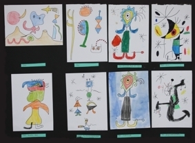 Bild: Daneben haben wir begonnen, unseren bereits fertigen Kunstwerken Namen (Titel) zu geben. Das war sehr lustig. Hier einige Beispielnamen unserer Kunstwerke: „Superauge“, „des eines Auge den Stern“, „Dino“, „Gespensterschloss“, „Fantasiemännchen“, „Kakho Brie“.